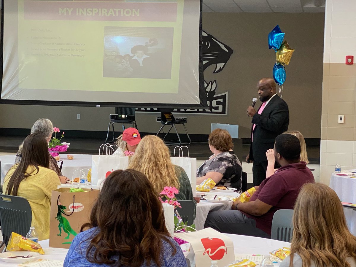 Mstewart_2u's tweet photo. It was an honor to speak at our ⁦@DPS61Decatur⁩ New Educator Celebration. Such an amazing group of educators and we are soooo happy to have them ⁦@SuptDPS61⁩ ⁦@JeffDase⁩ #DPSLetsGo https://t.co/R34YSwrQZ4