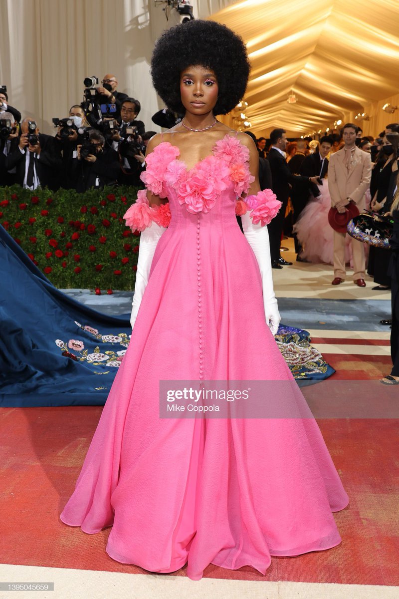 I may don’t know that much about the #GildedGlamour but I think she nailed it #MetGala #MetGala2022 a princess 💕💕