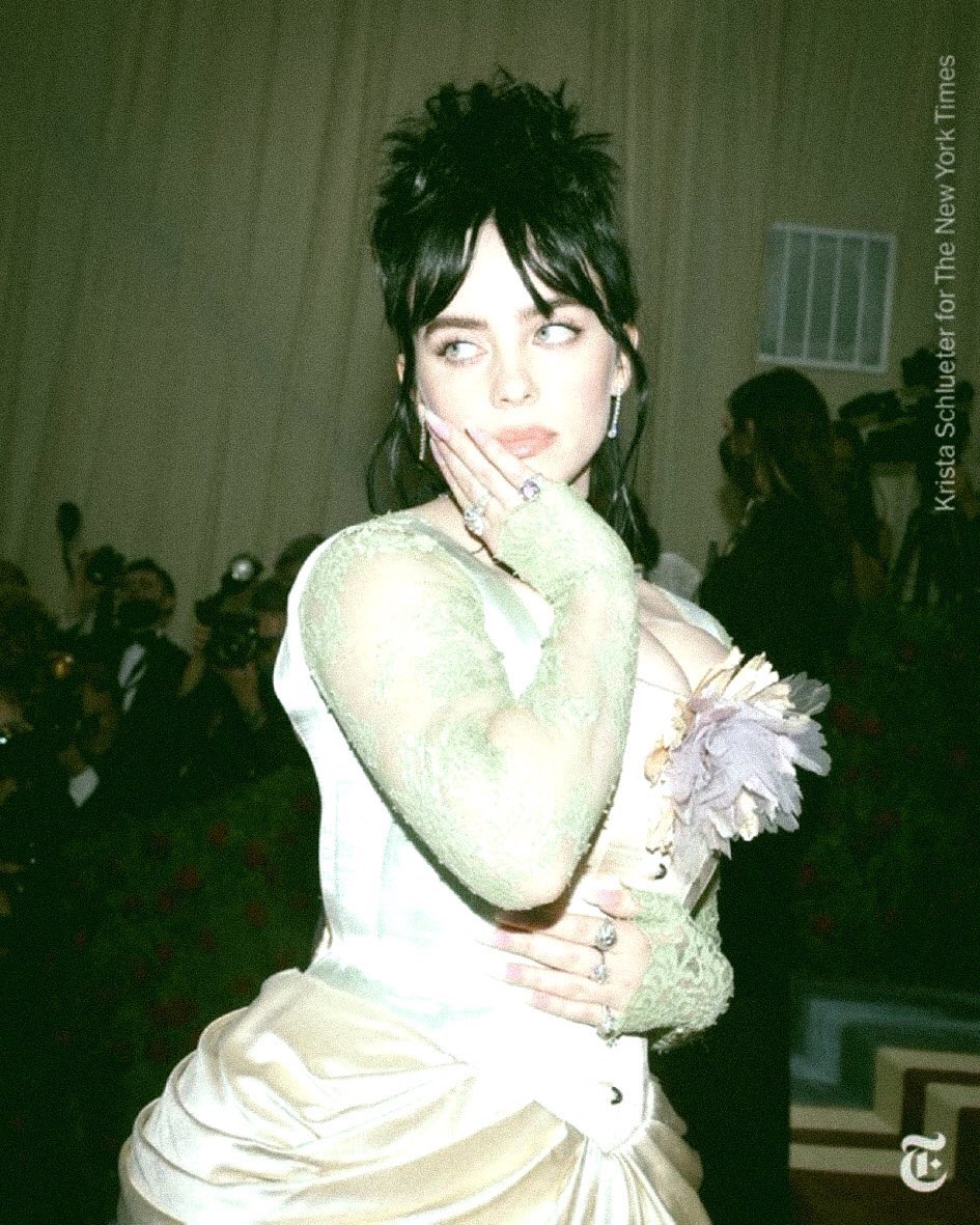 Billie Eilish News ★ tweet media