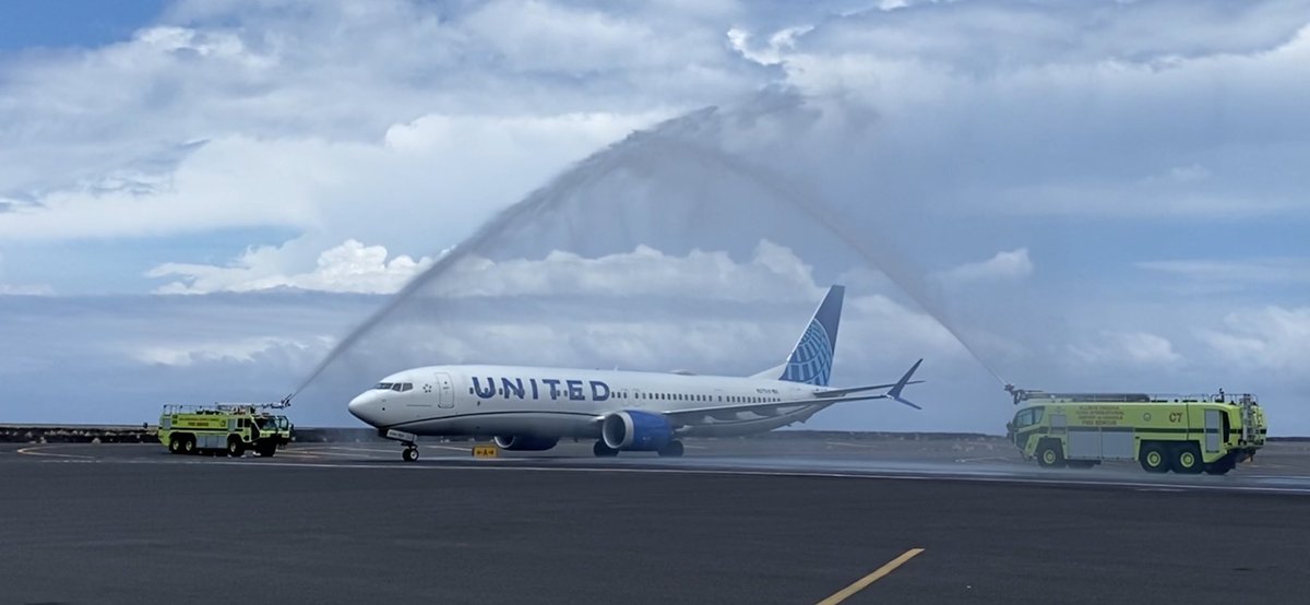 TeamKOA1's tweet photo. @united Celebrating 75 Years of Service to Hawaii. TeamKOA celebrating from touchdown to the Claim area! “This team came together all week preparing for this event, I’m so proud of this ohana says KOA GM - L. Meheula @GBieloszabski @DJKinzelman @MikeHannaUAL https://t.co/rw8FVE46oJ