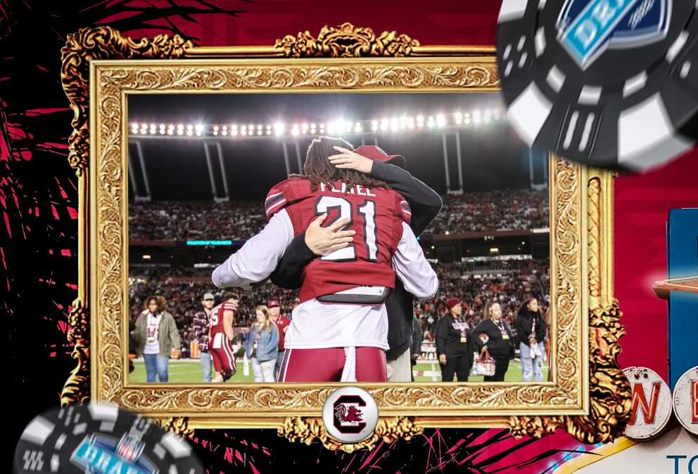 CoachSBeamer's tweet photo. Excited for your opportunity with the ⁦@Eagles⁩ ⁦@CarlinsPlatel⁩ !!

Appreciate the impact you made on ⁦@GamecockFB⁩ during your 1 year with us https://t.co/IdTJiPMrov