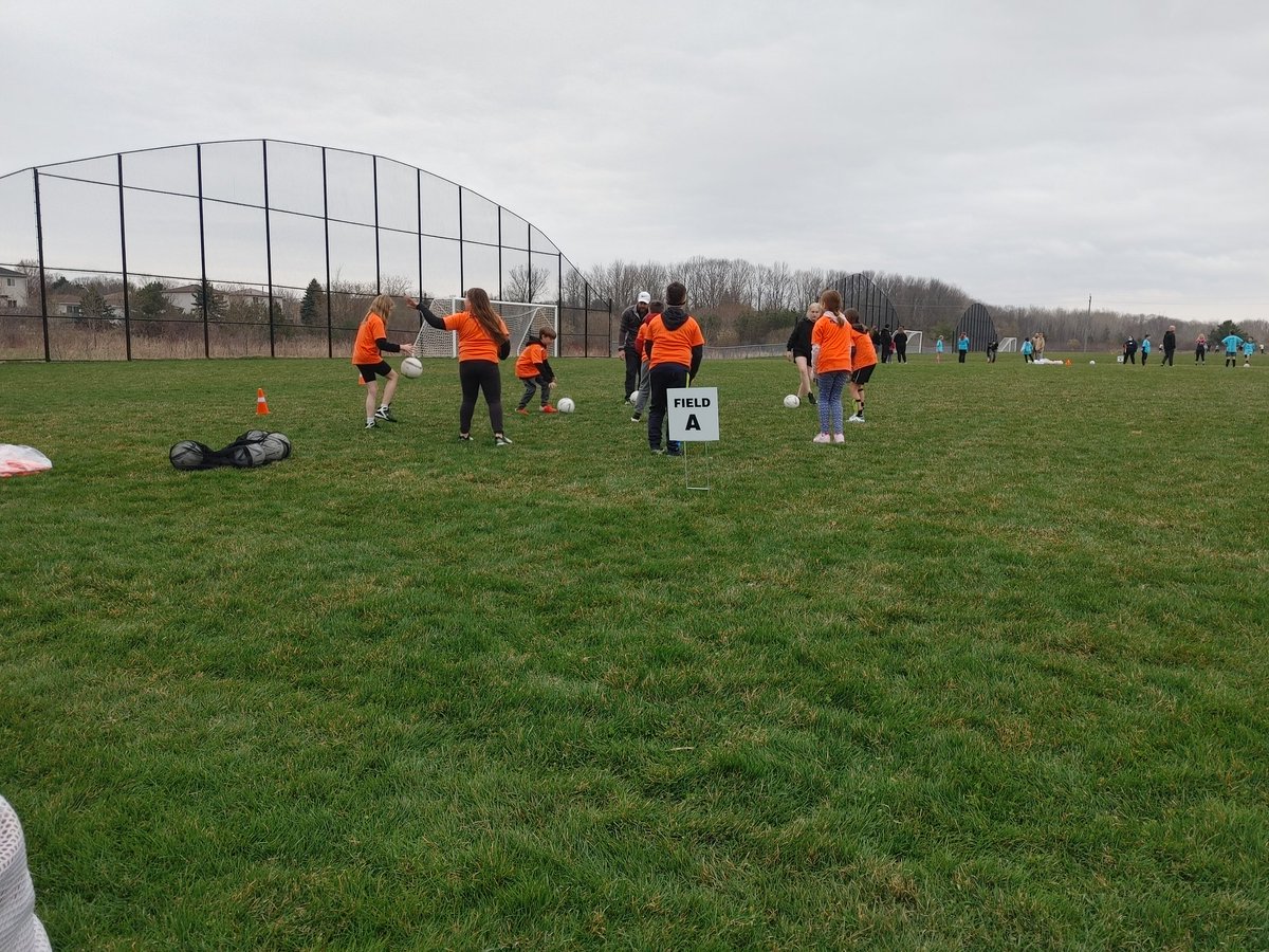 BabyKRx's tweet photo. 1st practice of the season #OrangeTeam #TimbitsSoccer @TimHortons https://t.co/x9QGJtbkKp