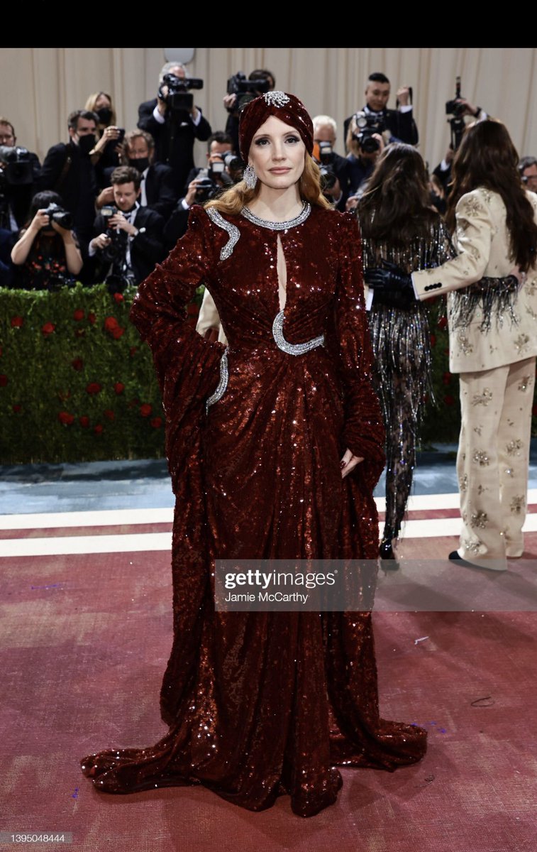Jessica Chastain, our Evocation Wizard, has arrived in one of my all-time favorite outfits ever of anywhere  #dnd  #metgala    #metgala2022  