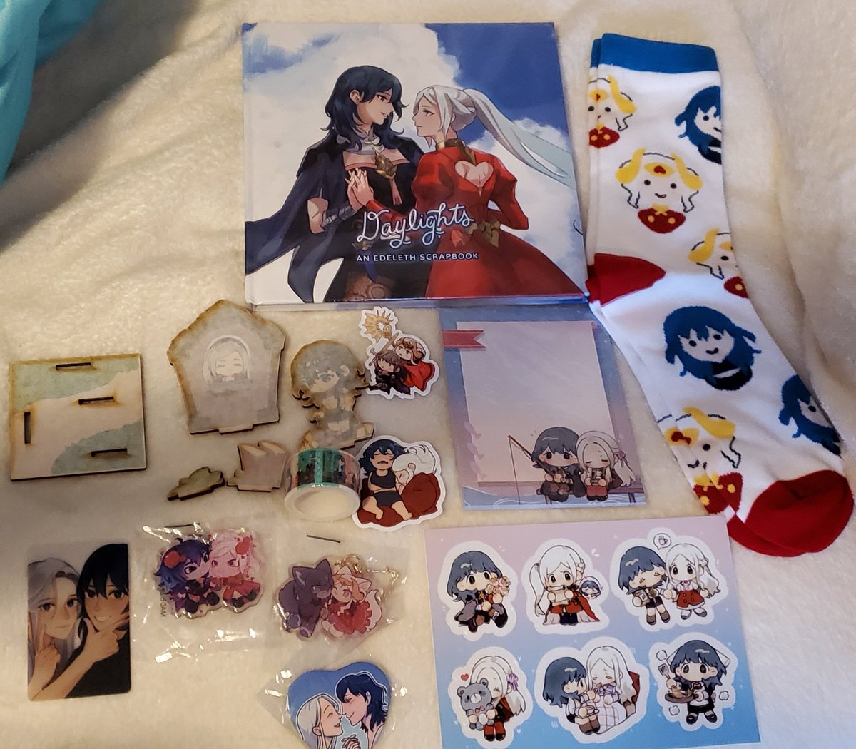 Thank you to @Frosttbutt and all of the people who put together this little bundle of love. I read it and cried a little bit, but it was good tears