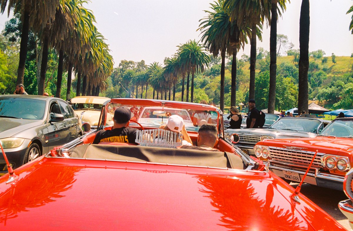 ShotOn35mm's tweet image. My latest photo essay for @LATACO is up! Car clubs worked in shifts this weekend to secure a spot at this year's Cinco de Mayo lowrider cruise in Elysian Park. All photos #ShotOn35mm! 

Check it out - bit.ly/39BV5D7