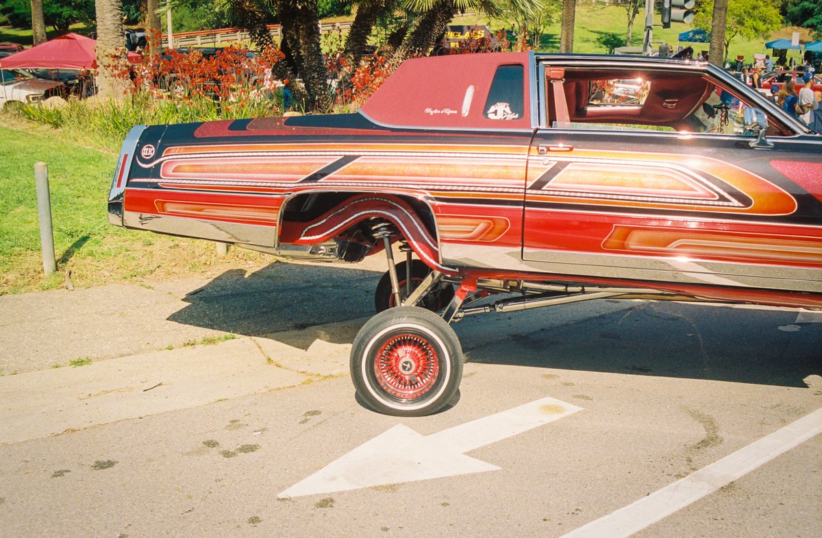 ShotOn35mm's tweet image. My latest photo essay for @LATACO is up! Car clubs worked in shifts this weekend to secure a spot at this year's Cinco de Mayo lowrider cruise in Elysian Park. All photos #ShotOn35mm! 

Check it out - bit.ly/39BV5D7