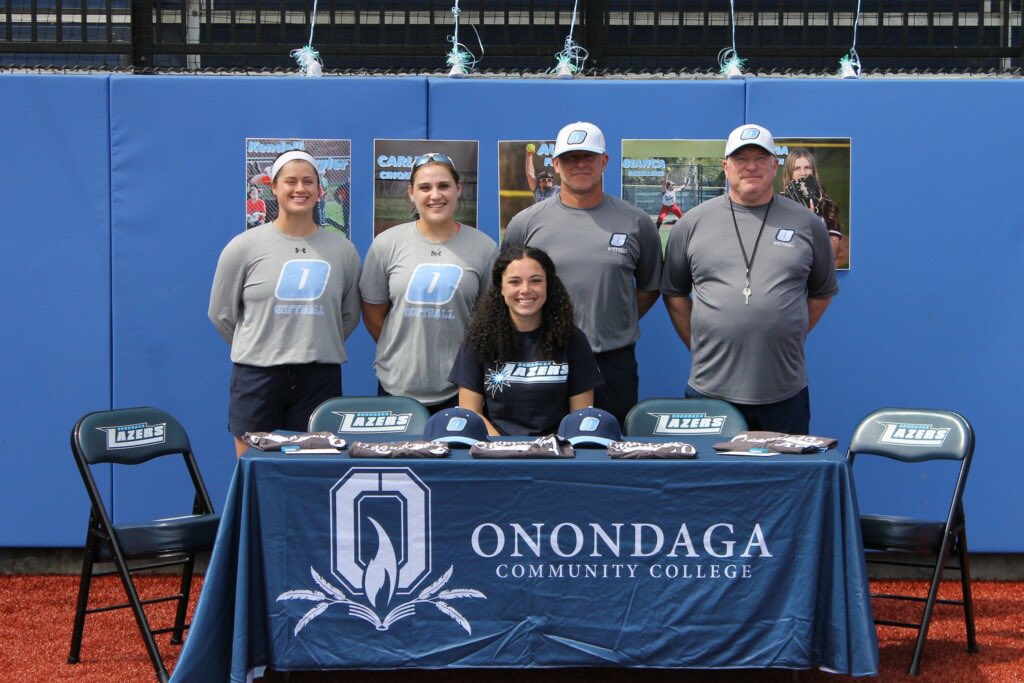 SZ_SB_Recruits's tweet photo. Congrats to #SZ_SB 18u SS Carley Cinquemani (class of ‘22) for signing your LOI to attend @OnondagaCC and play for @LazersOnondaga!!! Hard work pays off!! 🥎💪🏼 #signingday #sznextlevel https://t.co/syYucPG31C