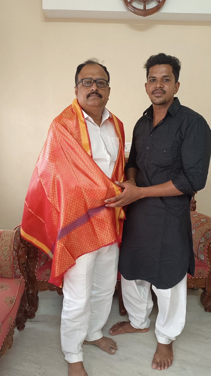 JAslamBasha's tweet photo. Wishes from @INCVaniyambadi 12 ward Chairman Mr #Saddiq
#EidUlFitr https://t.co/dPDY6mmua5
