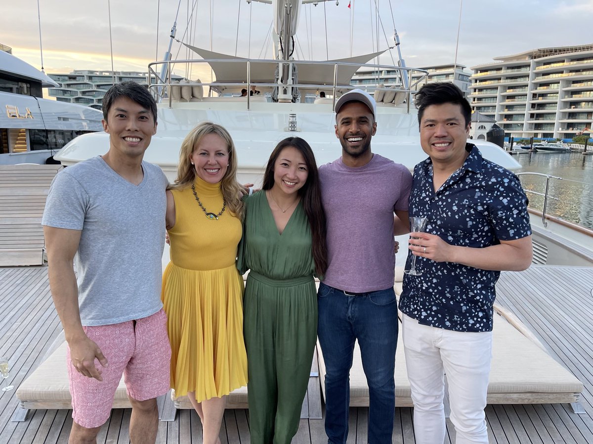 Had a blast a @CryptoBahamas , great job hosting @FTX_Official ! We’re so colorful! @amytongwu @nikil @katie_haun @thejoelau H/T Amy for the photo