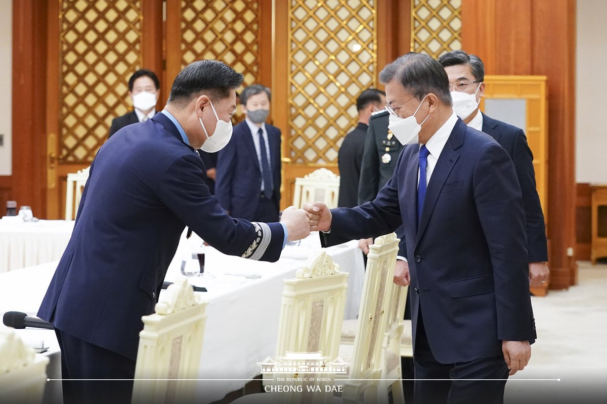 Moon Jae-in's Cheong Wa Dae tweet media