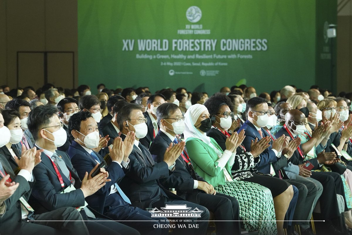 Keynote Address by President Moon Jae-in(<a href="/moonriver365/">문재인</a>) at 15th World Forestry Congress

"Preserving and caring for dense forests are a responsibility all of us share as members of the community of life on earth."

▶️ bit.ly/38HBFvV