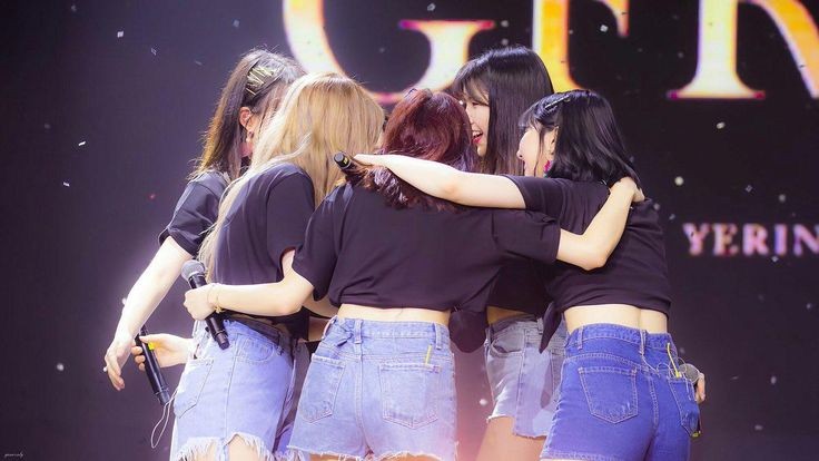 hi this account is dedicated for <a href="/Stray_Kids/">Stray Kids</a> and <a href="/GFRDofficial/">여자친구 GFRIEND</a> (VIVIZ, Yuju, Yerin, Sowon) thinker! help RT to spread this account to others!

#STRAYKIDS #GFRIEND #스트레이키즈 #여자친구