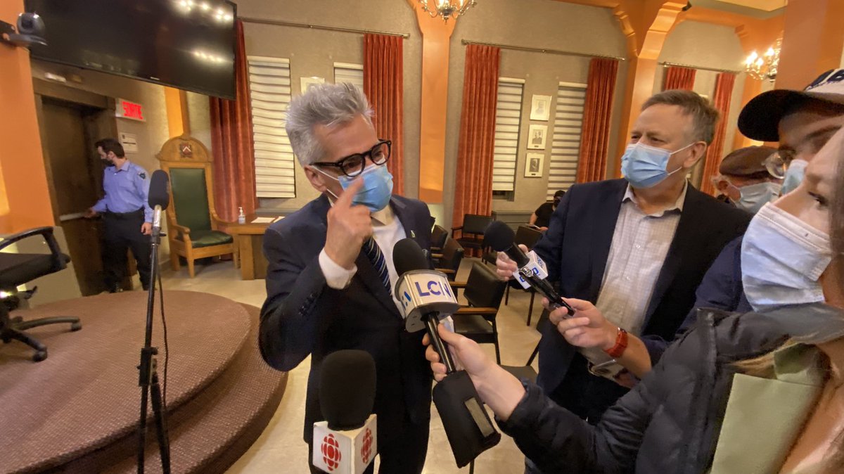 Des « trucs anormaux » se sont produits à Sorel, dit Serge Péloquin, sans révéler ce qu’il reproche au greffier.

« Les conseillers ne peuvent plus faire confiance au maire […], il a mis ses intérêts personnels devant ceux des citoyens », selon le conseiller Patrick Péloquin.