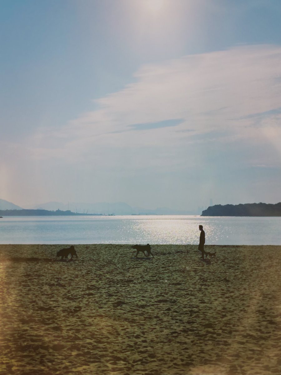 DiscoBayHK's tweet photo. Good morning DB :) It’s a perfect day for the beach #DiscoveryBay #Lantau #DBHK #HongKong https://t.co/mRnl79EDMj