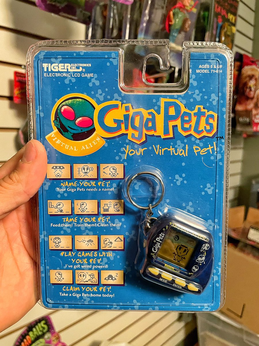 Giga Pets GigaPound たまごっち　電子LCD Giga Pets GigaPound たまごっち 電子LCD Giga Pets