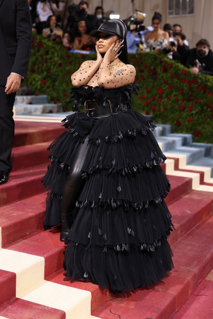SlRPETTY's tweet photo. Omg who's that?                      It's Nicki Minaj https://t.co/UMcDI8JhF0