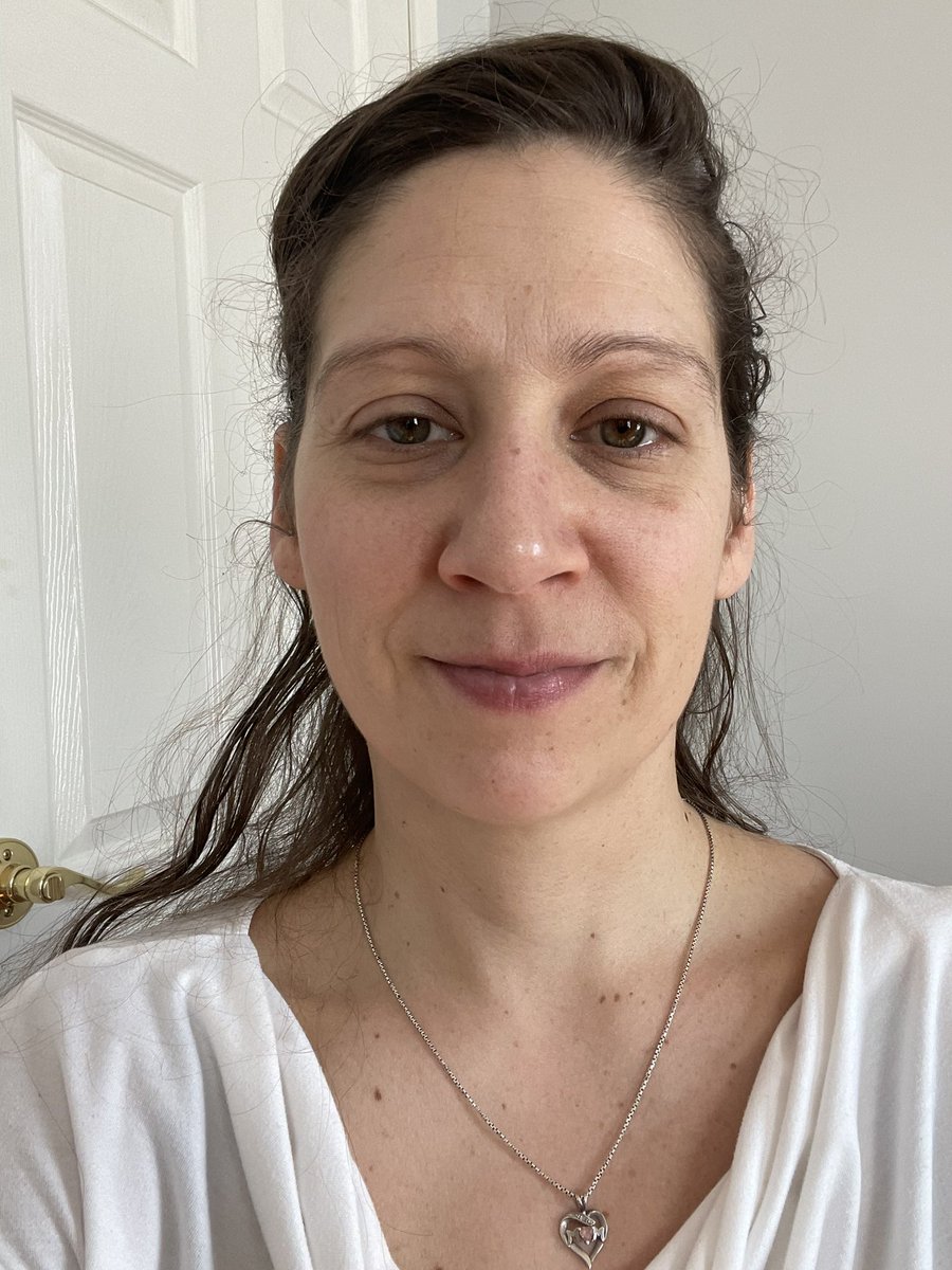 verrier_carmen's tweet photo. #makeovermonday Sometimes all you need is 7min to reset, recharge and refresh β¨#makeup #makeuplooks #mondays #fun #naturalmakeup #makeupcompact #colormatch #colourmatch #makeupartist #makeupyourmind #beforeandafter https://t.co/t15KwE2IrZ