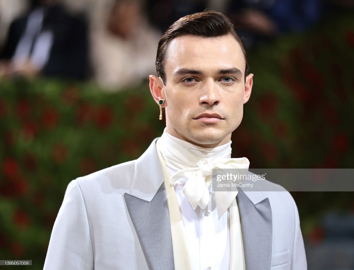Thomas Doherty in Dior at 2022 Met Gala
(Photo: GettyImages)
#MetGala2022 #MetGala