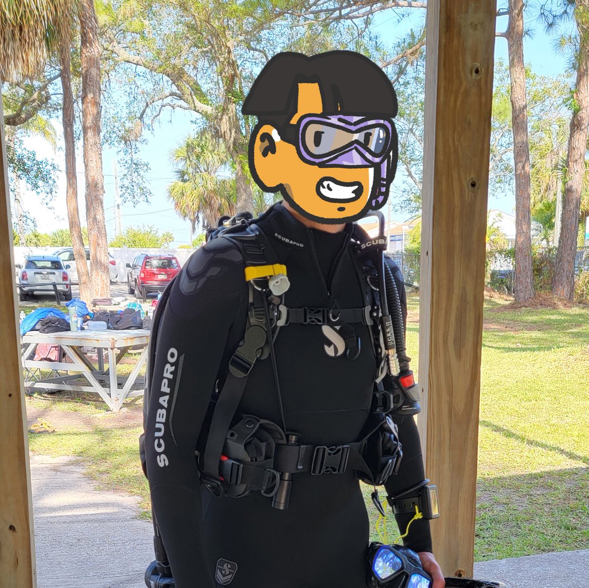 PostMahomesNFT's tweet photo. I had to pick up a scuba loser to celebrate completing my open water diver training and becoming scuba certified!! #LoserIRL https://t.co/vtwBirjx1v
