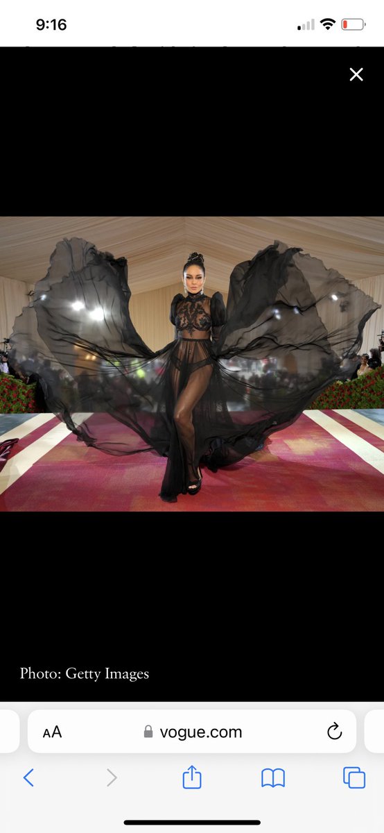 Even not on theme..My role model🫠 #MetGala2022 <a href="/VanessaHudgens/">Vanessa Hudgens</a>