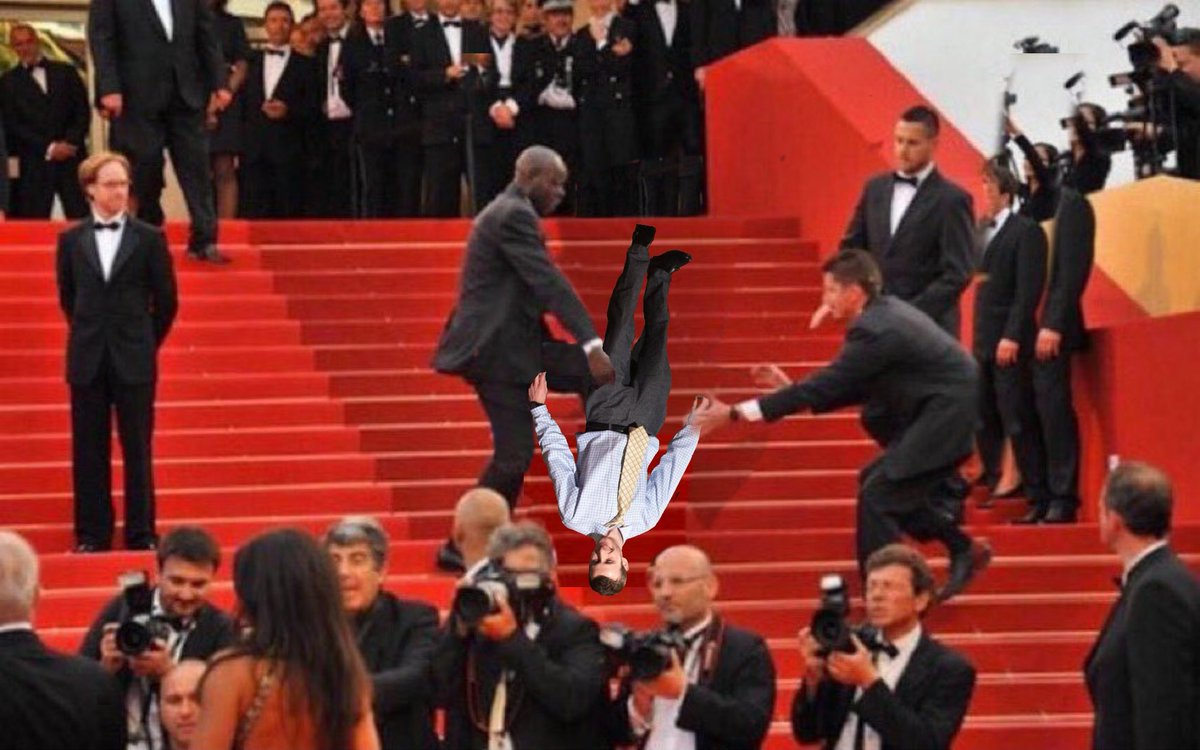 thee_SACK's tweet photo. BREAKING NEWS: Thiq Ric has fallen down the stairs at the Met Gala https://t.co/fDBMrDGU4S