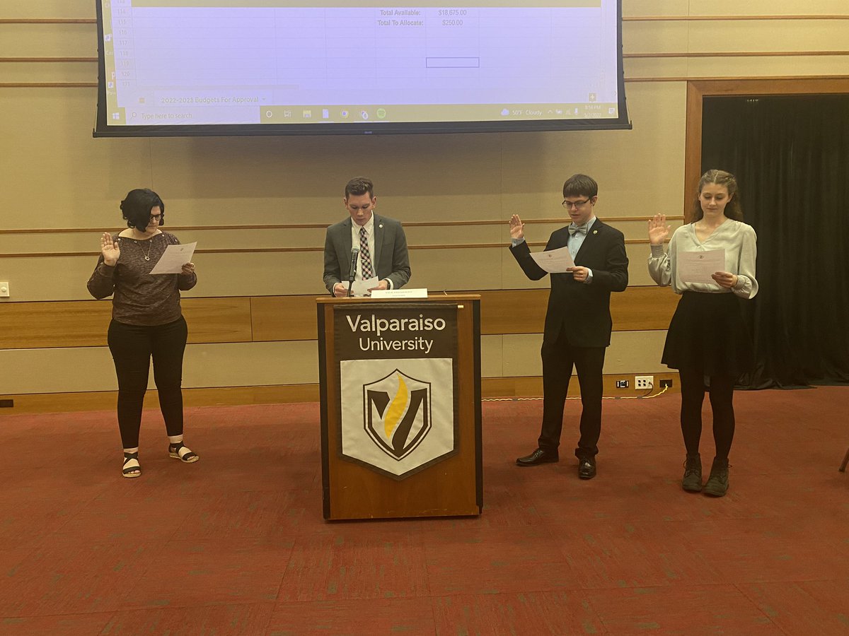 Valpo Student Senate tweet media