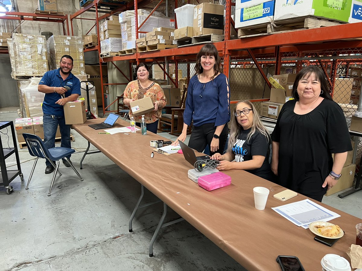 Ljuarez_IES's tweet photo. I must give a huge THANK YOU  to our #TeamSISD Research &amp; Evaluation Team! They exemplify the true definition of #AmazingCustomerService👏🏼 https://t.co/xvfnRP7bv9