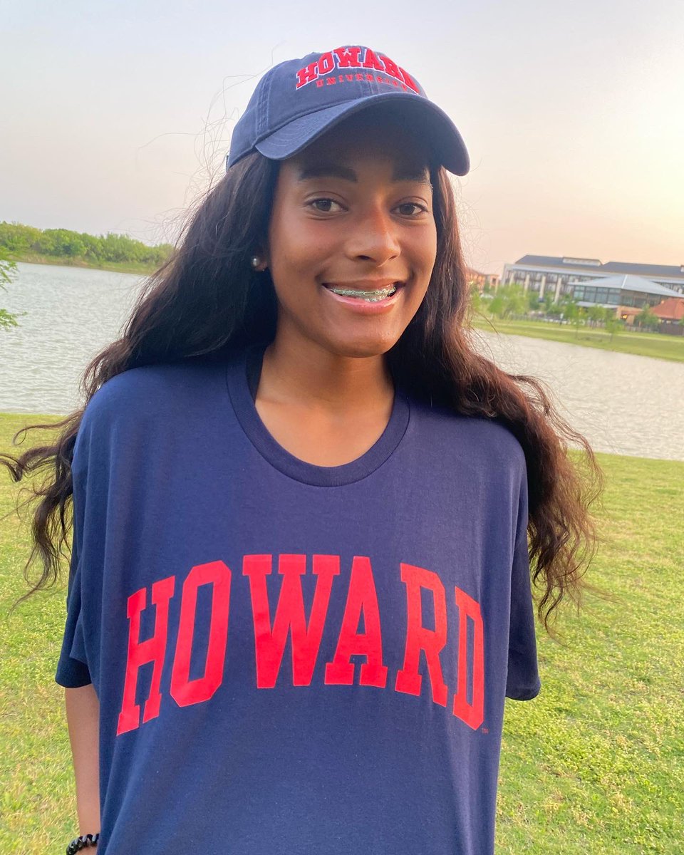 kelis_armstrong's tweet photo. So excited to announce I’ll be continuing my t&amp;f career at Howard University. Super excited to be attending such a prestigious school and competing at a D1 level. Thank you to everyone who has supported me so I could achieve my goals! ❤️💙 #GoBisons #Committed #hbcu @HowardU https://t.co/2InFRfRHS5