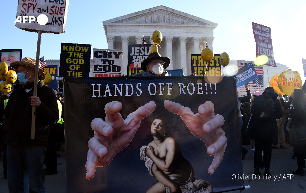 AFP's tweet photo. Supreme Court may be poised to strike down right to abortion in US, media report, in what would represent a staggering blow to women's rights.

Leaked draft of "Opinion of the Court" calls landmark 1973 Roe v Wade decision on abortion "egregiously wrong"

https://t.co/Ija3kB50XJ https://t.co/yoRpDbgaMG