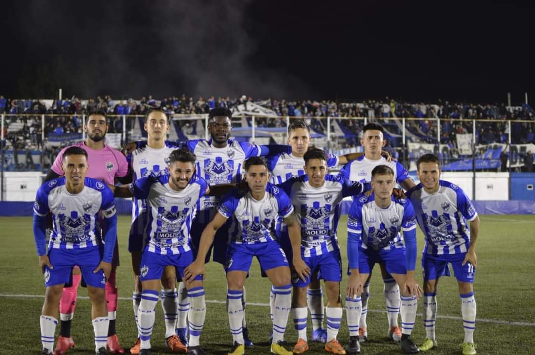 CaminosDario72's tweet image. #Midland El conjunto conducido por la dupla Modolo - Orsini comenzó la tarde en la segunda posición y terminó de noche liderando el torneo. Con goles de Rogoski y Salvatierra el funebrero bajó a Berazategui e invita a soñar. 
📸 @PrensaMidland