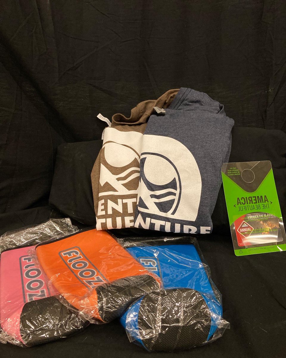 bashaffa's tweet image. If you like the lake then this is the perfect basket for you along with the swag is a lake pass and 2 board rental gift cards!