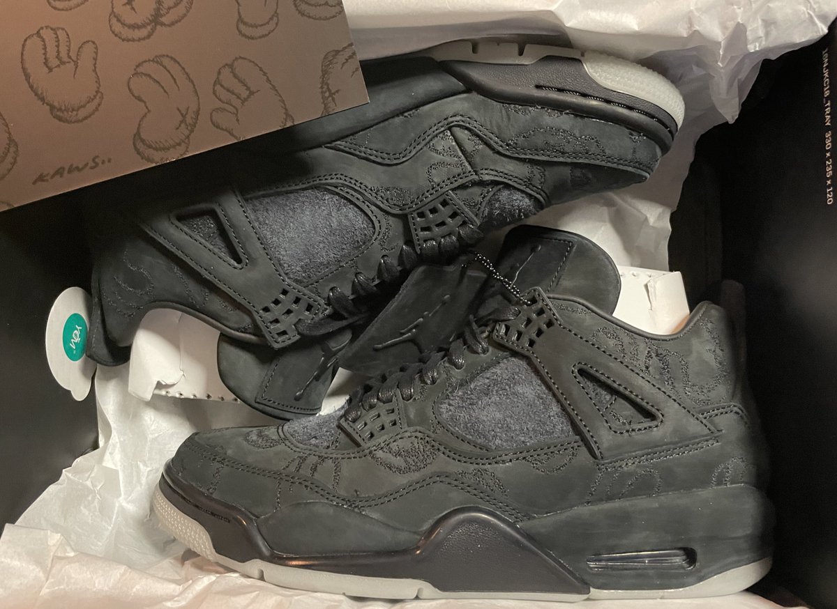 Traded some apecoin with a friend for these absolute grails. ✖️✖️
