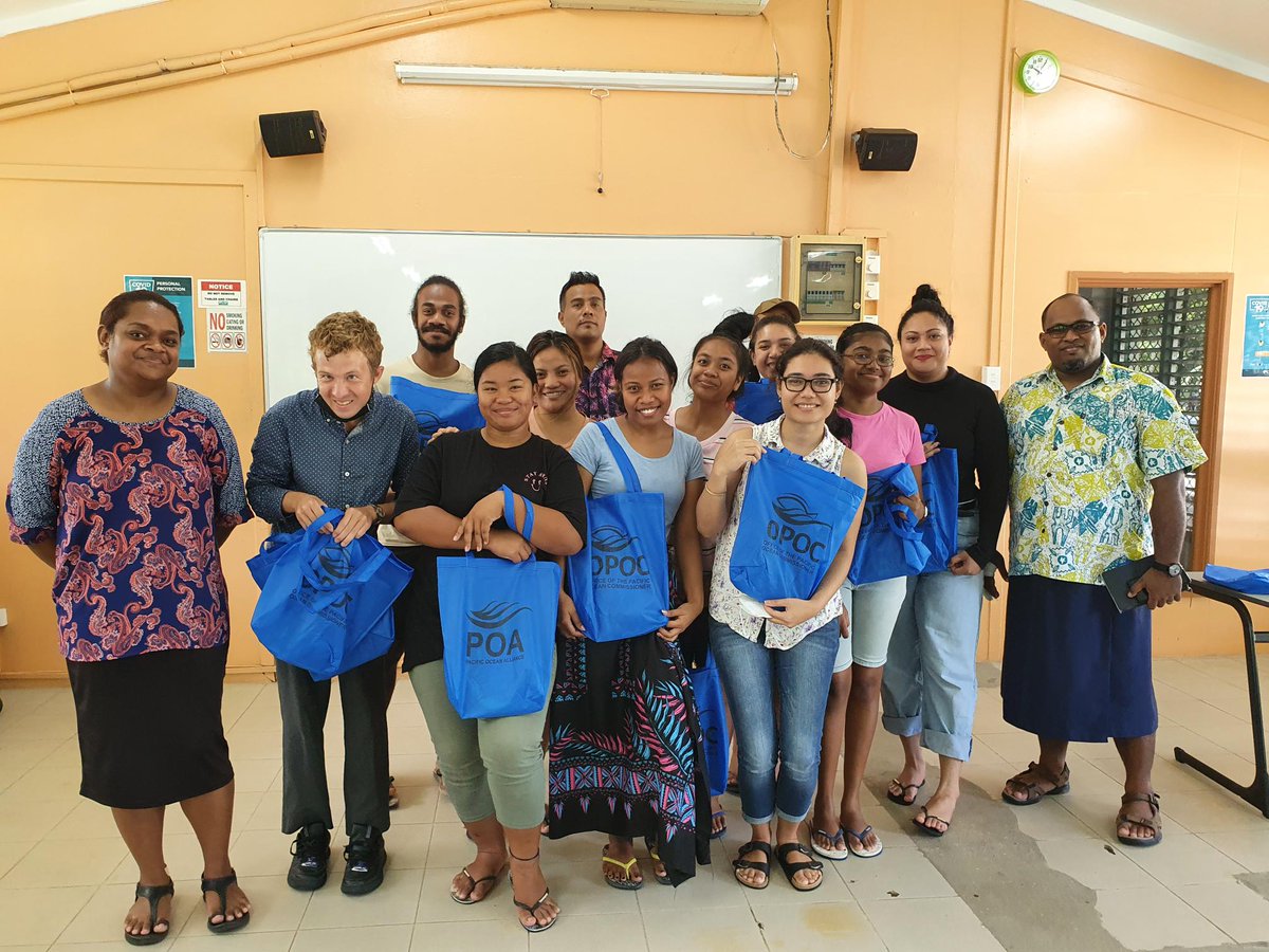 PacOceanComm's tweet photo. Targeted ocean message, sharing  #oceangovernance and everything #ocean to upcoming #oceanexperts of the Pacific region- @uspmarine1 students of @UniSouthPacific 
#OPOC joined Dr Jack Dyer and his students of USP during marine lecture promoting #oceanstory &amp; why it matters. https://t.co/attt2ogdnF