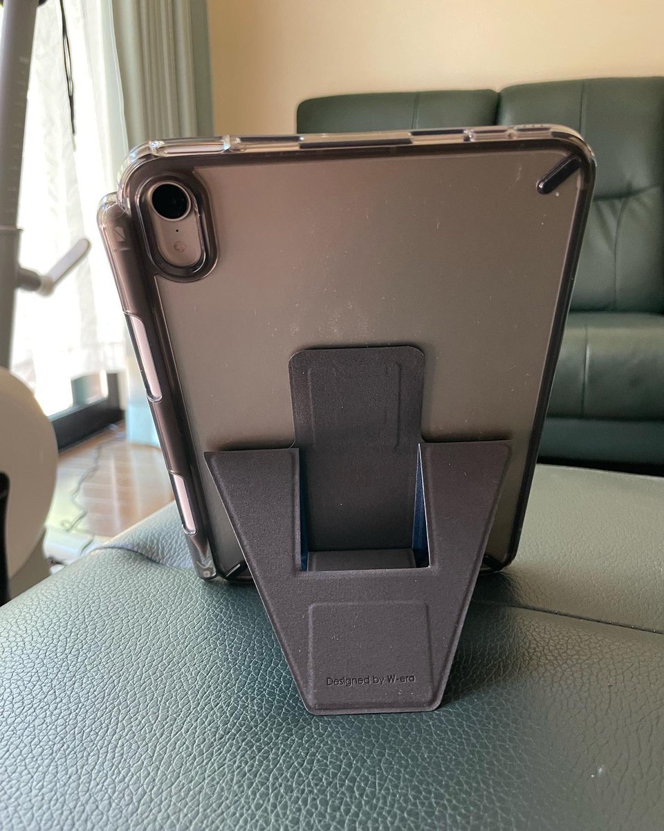 digitalbear's tweet photo. 友人に自慢された iPad mini6 用のケースとスタンドの組み合わせが良過ぎたので早速導入するなど。 #Apple #ipad_mini #ベアガジェ https://t.co/Q85aUqMNxL
