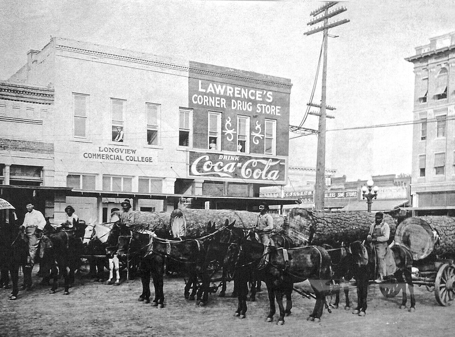 Traces of Texas on Twitter "Speaking of lumber, these men in Longview