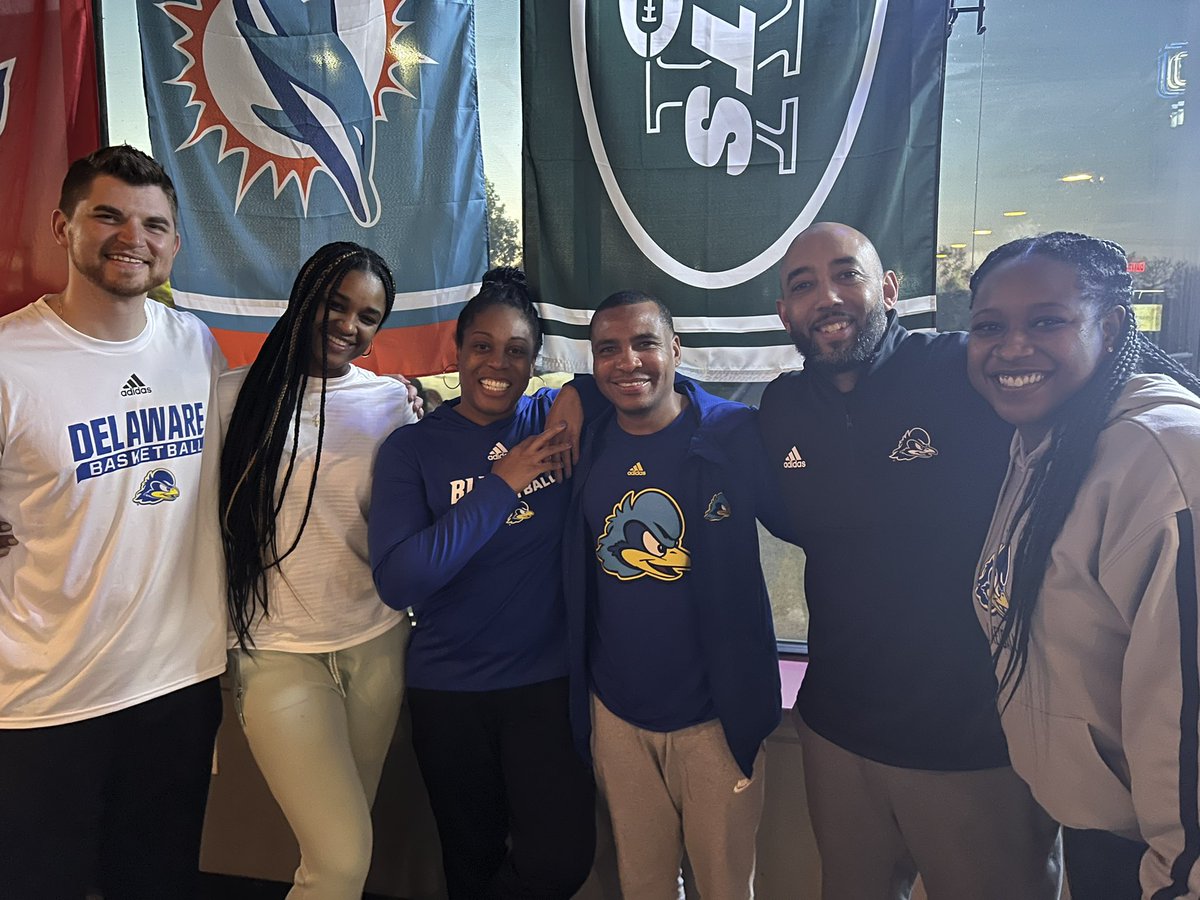 First official day with the whole squad. Couldn’t be happier to have these amazing people on this journey with me! We are about to crush it! 💙💛 #BlueHens <a href="/breezi_breee/">Breezi Hutchen</a> <a href="/UDCoachP/">Samuel Pierce</a> @CoachGilmoreUD <a href="/_coachdaniels/">Coach Daniels</a> <a href="/GmoneyStokes/">Glenn Stokes</a>