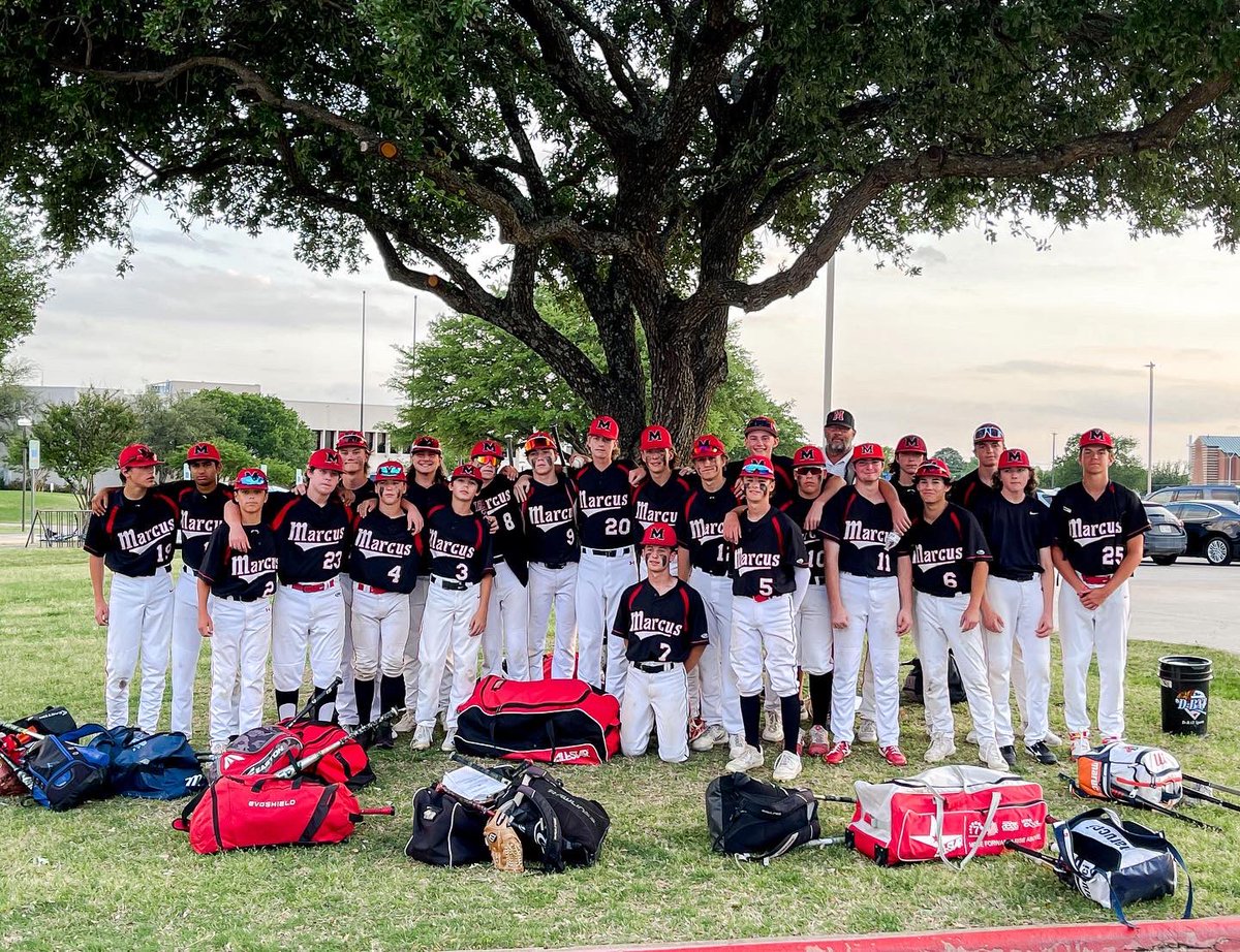 hmmoran's tweet photo. These boys finished their first season of @MarcusBaseball Freshman baseball and they sure cleaned up nice for the banquet! Congrats to @JohnMoran2025 for getting the Freshman Team MVP! #marcusbaseball βΎοΈβ€οΈ https://t.co/xE7Qjrw46y
