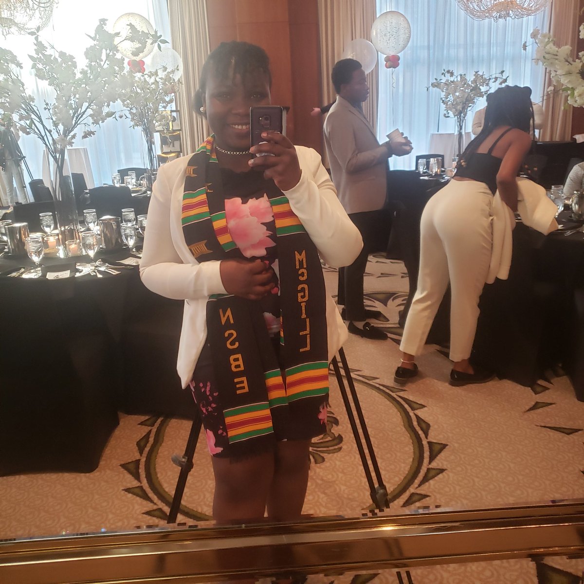 OreOlash's tweet image. #Blackgrad