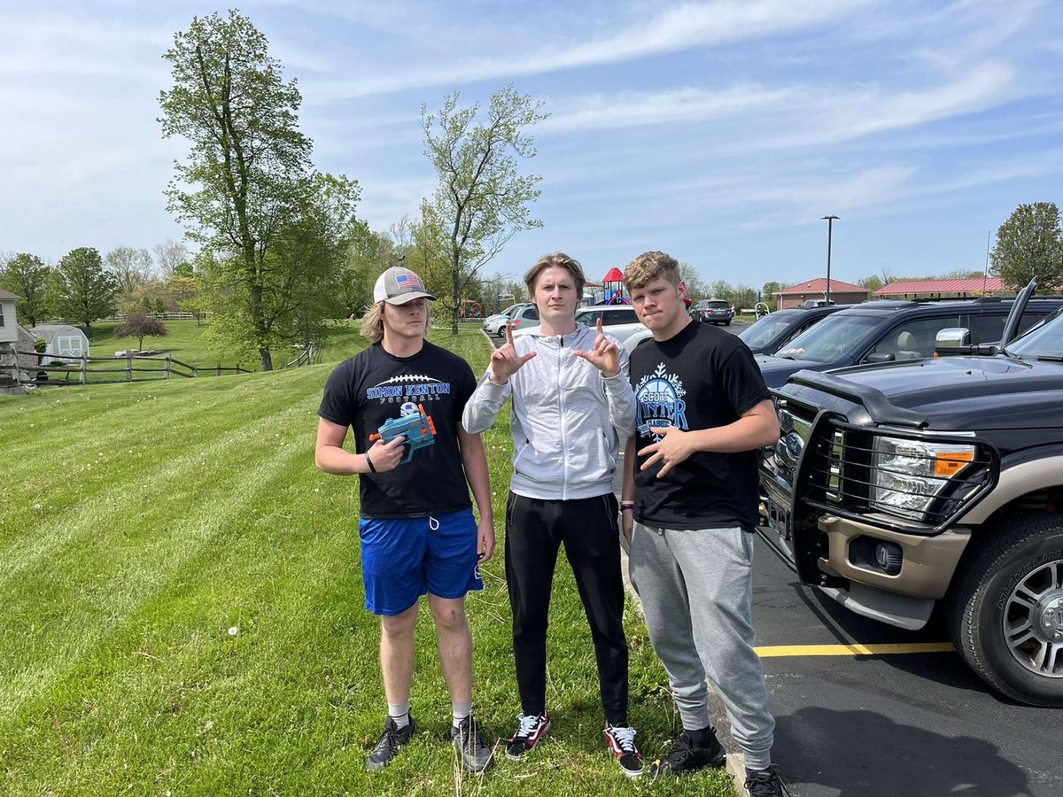 FINALS (JUNIORS):  Men with Large Darts pull off the lead for today by killing Cj Heflin, Isaac Gabbard, Logan Crisp, and Aiden Harris.  Who will come out on top?🤔