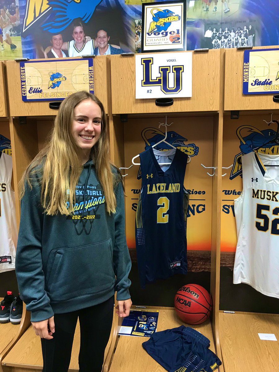 chloevogel_2's tweet photo. Had an awesome visit with @CoachPetersonLU, @CoachKaylaClark and @CoachMirandaLU a few weeks back. I am very excited to have received an offer from @MuskiesWBB! #gomuskies 🐠 https://t.co/WqkIH7iW7E