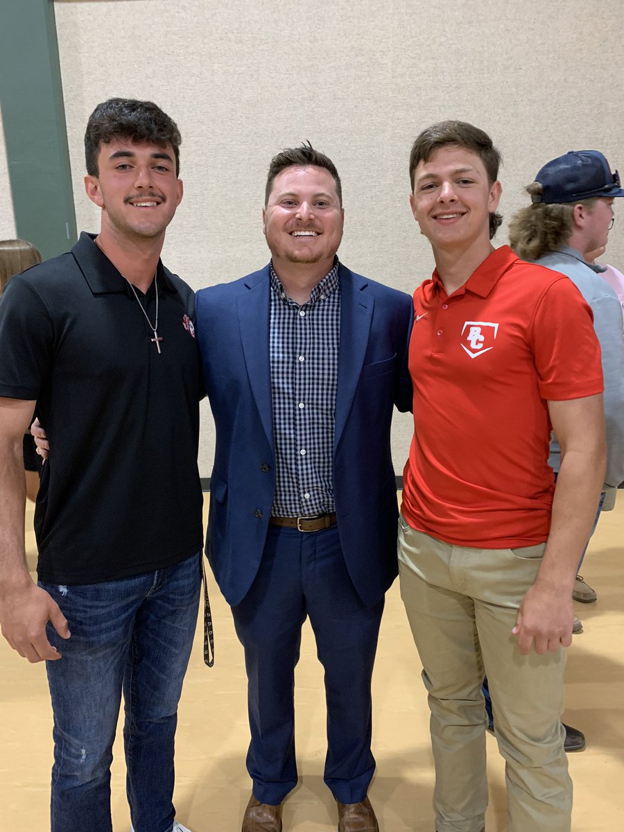 CoachZihlman's tweet photo. So glad we got to honor all of our student-athletes tonight! Luckily I was able to catch a few of the QBs before they left…and @noah2broussard . Great young men right here and am so proud of them on and off the field! @ethan_oceguera @Justin00339617 #QBGang https://t.co/EKZmXoafkV