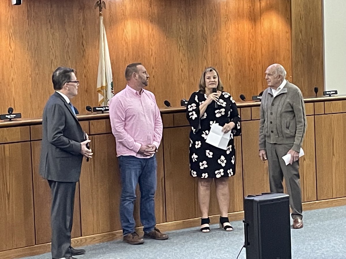 RobertMachak's tweet photo. D50 teacher Joe Rejczyk was honored as Gurnee Teacher of the Year by Mayor Hood and the Village Board. Joe was introduced by Woodland Sup’t ⁦@LoriCasey5⁩. Couldn’t be prouder of Joe &amp; all the outstanding teachers and staff at Woodland! ⁦@KerryRejczyk⁩ https://t.co/fTEhotWe0v