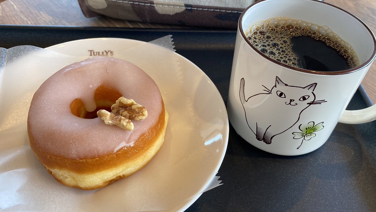 nori846755's tweet image. あまいのたべる。

ふとるけどたべる。