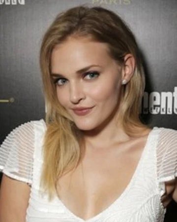 Happy Belated Birthday to Madeline Brewer ..The Handmaid sTale . 