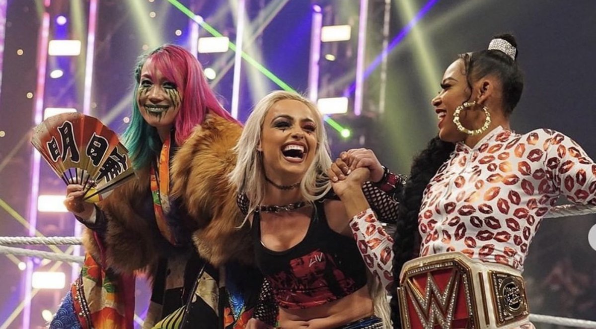 BiancaBelairWWE's tweet photo. SQUAD.
@WWEAsuka @YaOnlyLivvOnce 
#WWERAW https://t.co/EkUdBtcnKd