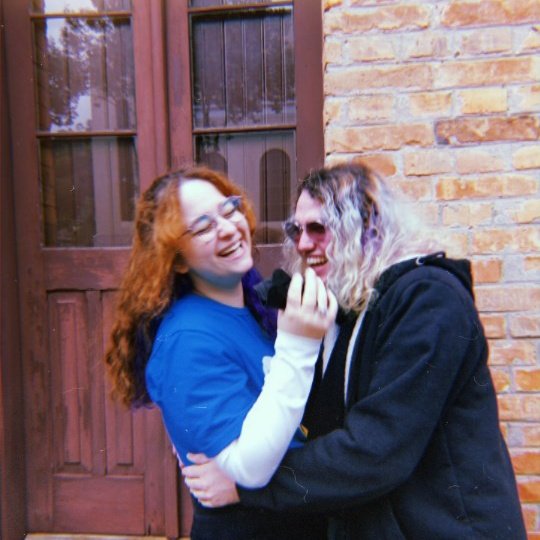 MathSacchet's tweet photo. postar essa sequência de fotos aqui também pois é o extrato da minha felicidade :) 💜
te amo @larewithane https://t.co/Jqt5VdFrxw