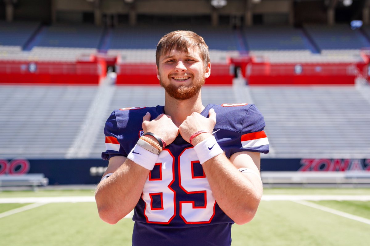 100% committed! Let’s go!!🐻⬇️🔵🔴 #BearDown #ItsPersonal #JUCOPRODUCT <a href="/SctSpurr/">Coach Scott Spurrier</a> <a href="/CoachPaopao/">Jordan Paopao</a> <a href="/ArizonaFBall/">Arizona Football</a> <a href="/Coach_LaPlante/">Coach LaPlante</a> <a href="/KohlsKicking/">Kohl's Kicking Camps</a> <a href="/KohlsHighlights/">Kicking, Punting, Long Snapping Highlights</a> <a href="/CoachRoyLopez/">Roy Lopez</a> <a href="/Kendyl13Taylor/">Kendyl Taylor</a> <a href="/rob_gambardella/">Rob Gambardella</a> <a href="/GilaRiverHawks/">Gila River Football</a> <a href="/DesertRidge_FB/">Desert Ridge Jaguar Football</a>