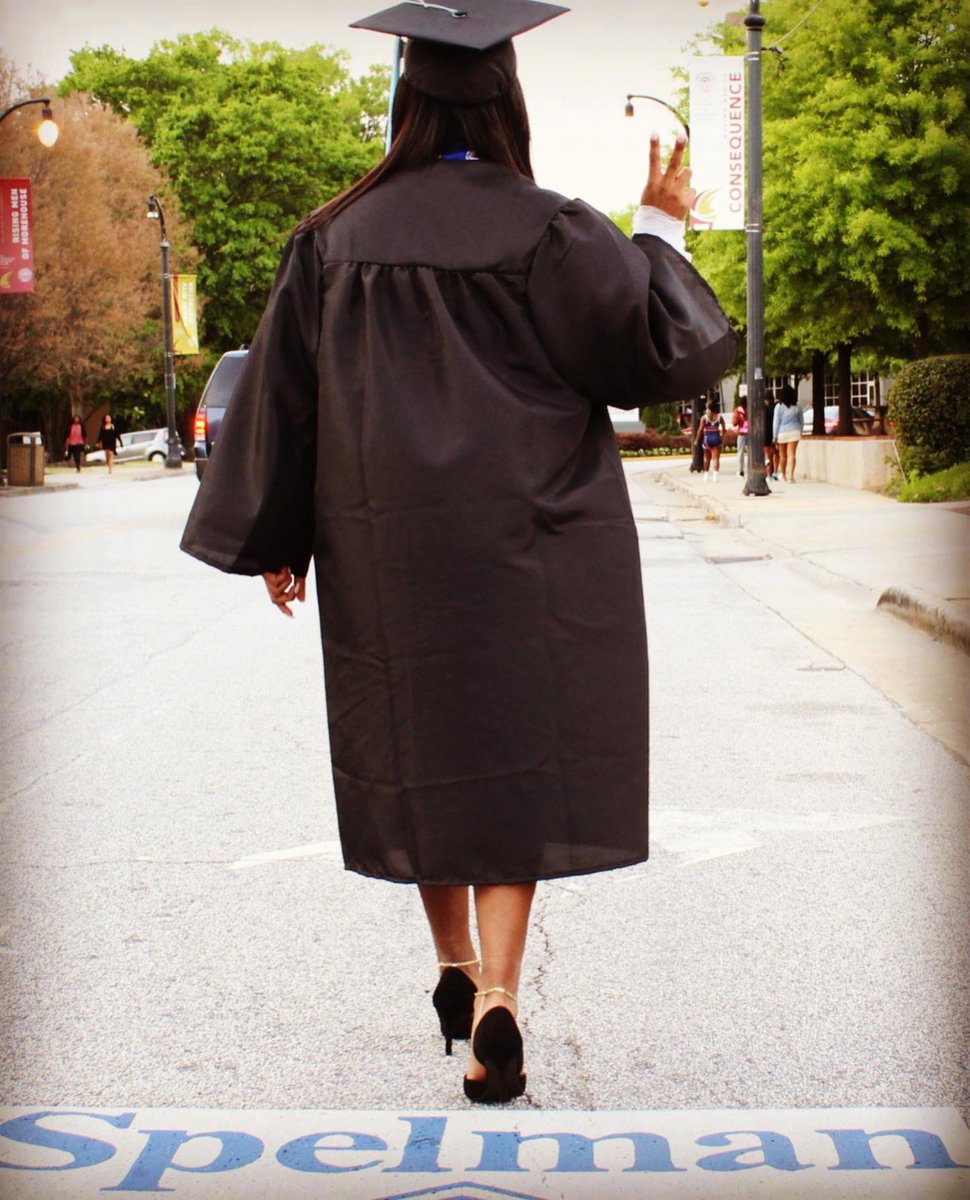 NiaJalyse_'s tweet photo. Officially done with the B.S.
See you later undergrad, it’s time I  Master it ✌🏾#spelmancollege https://t.co/xxyMfclf7B