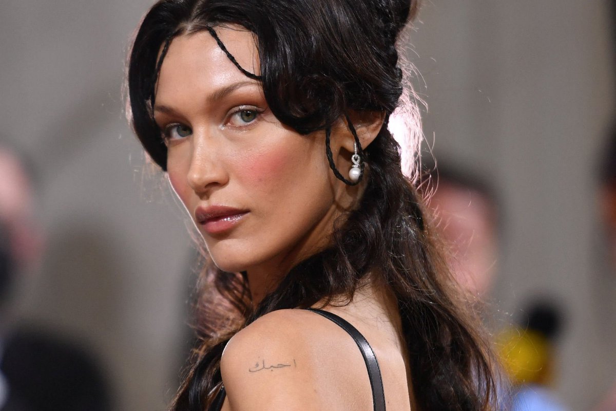 (Not) Bella Hadid. tweet media