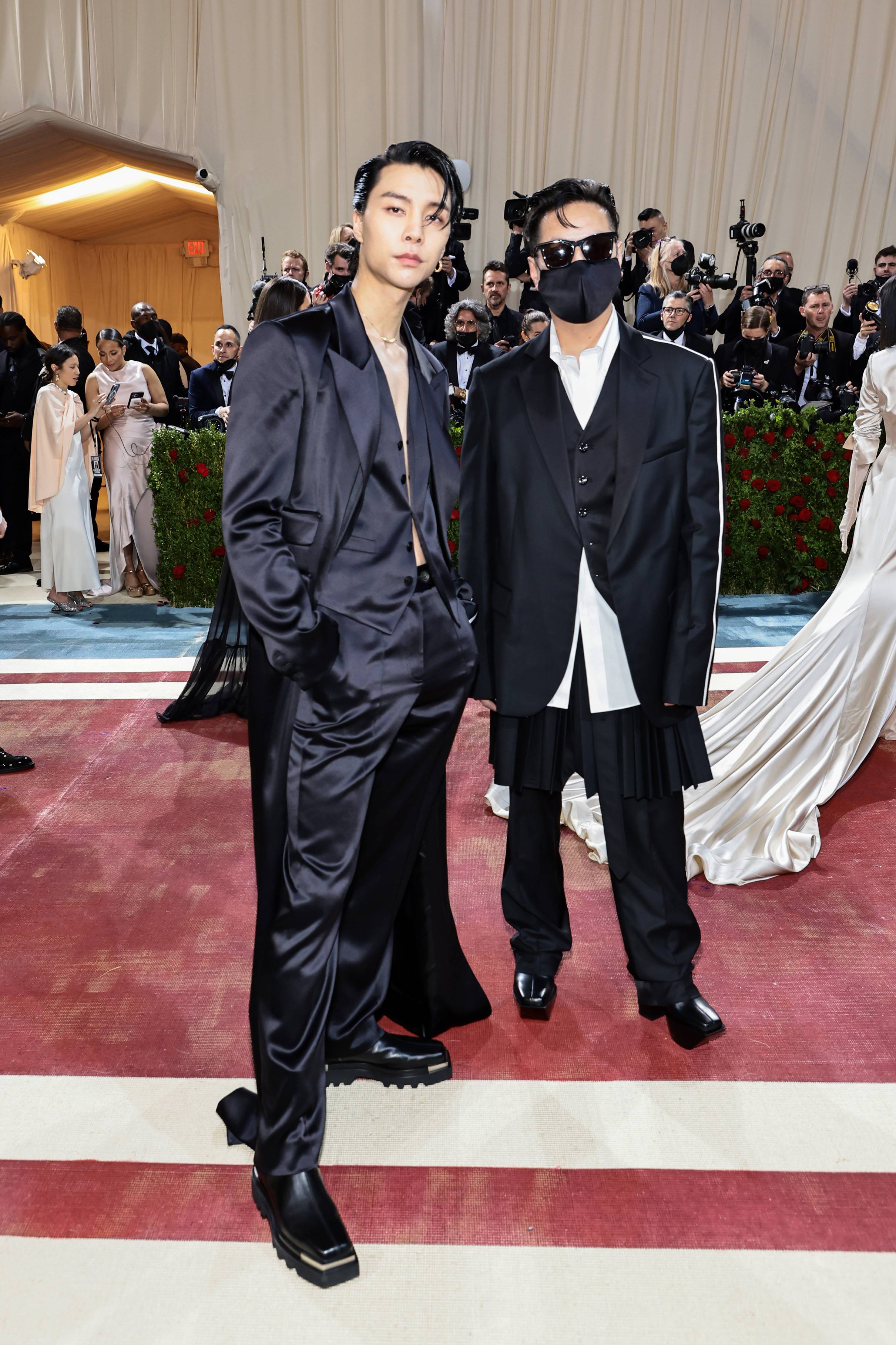KpopHerald on X: Johnny of @NCTsmtown_127 made his #MetGala! He